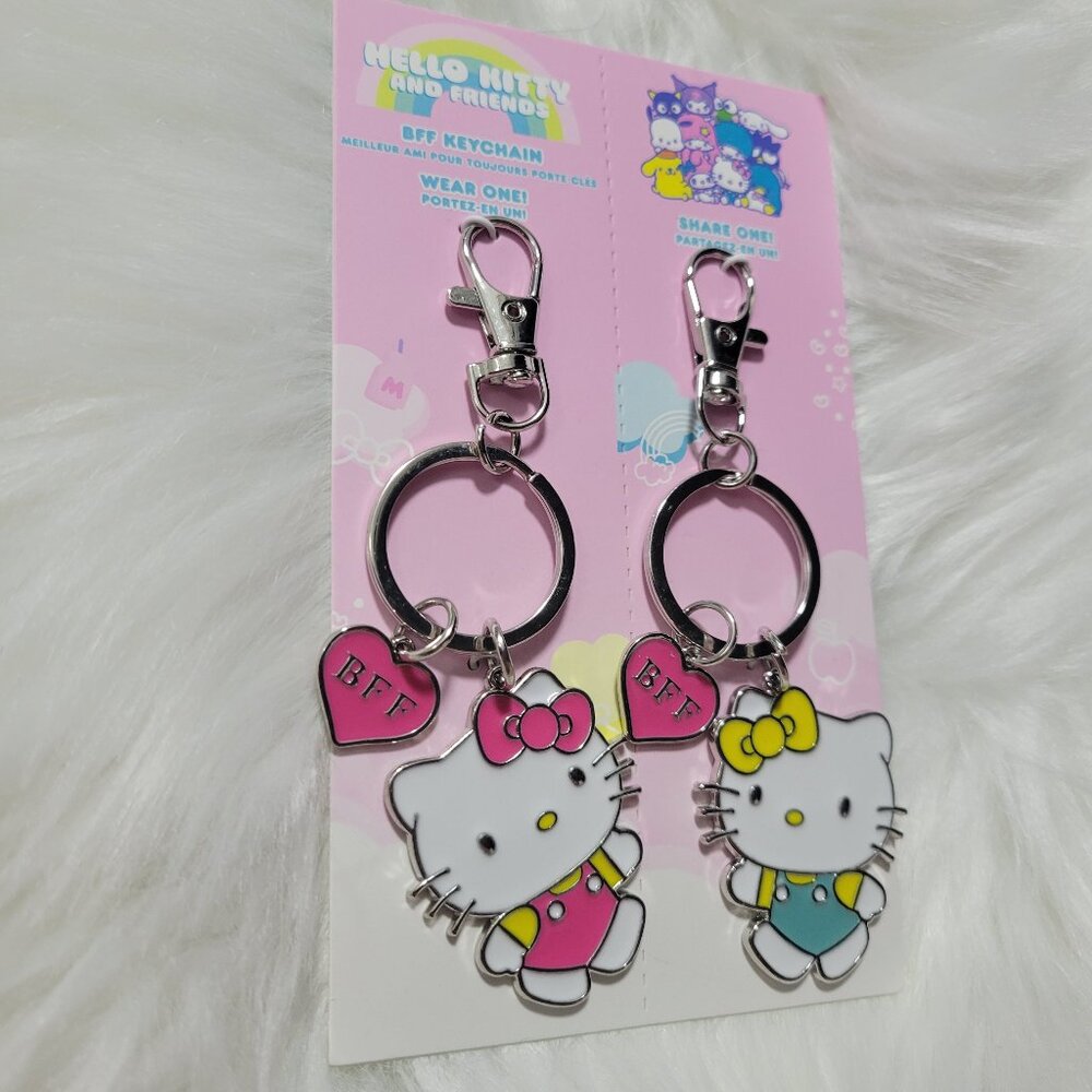 Hello Kitty Keychain Set - Picture 6 of 7